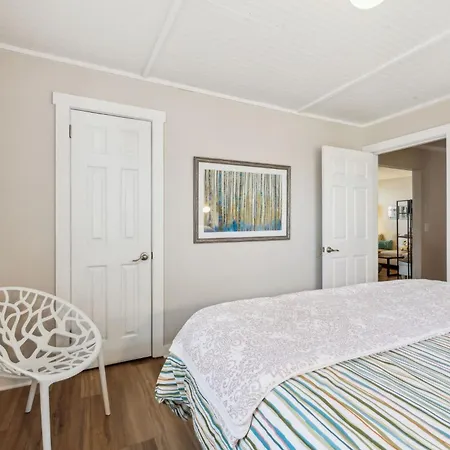 Family Friends And Free Parking Close To Downtown Nashville