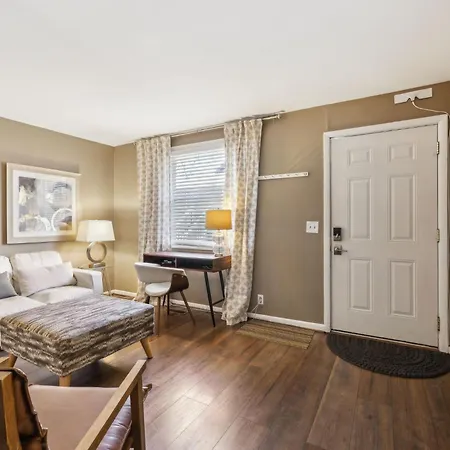 Holiday home Belmont Kings 1 Mile To Downtown And Park Free Nashville