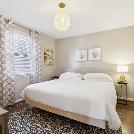 Avalon Close To Downtown And Park Free