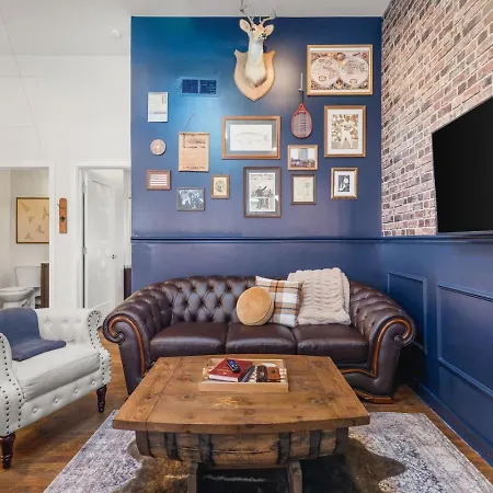 Rustic Western - Walk To Bars, Coffee And Restaurants *