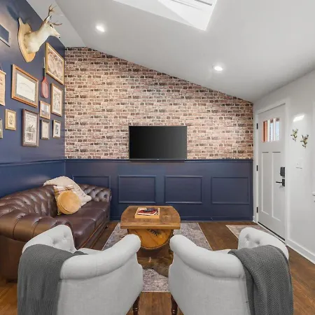 Holiday home Rustic Western - Walk To Bars, Coffee And Restaurants *