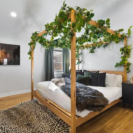 The Jungle - Near Restaurants, Coffee And Bars Holiday home *