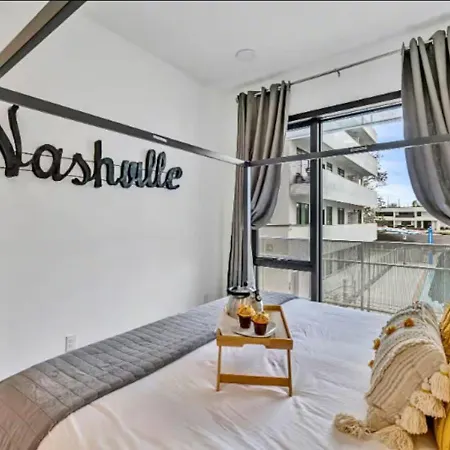Escape Perfect For Couples Apartment Nashville