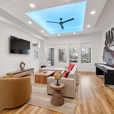 Sleek Multi-level Rooftop Views & Pool Table