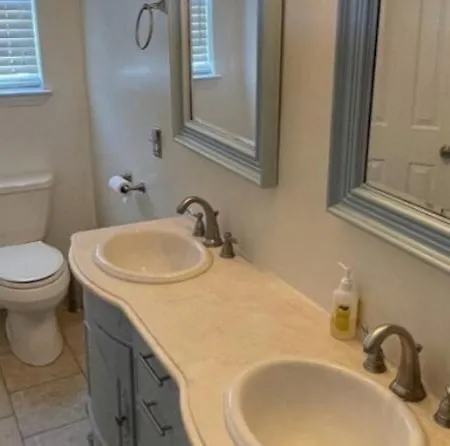 Holiday home Lakeside With Hot Tub Nashville
