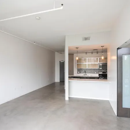 5m222- Unfurnished Amazing Layout Holiday home Nashville