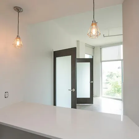5m222- Unfurnished Amazing Layout Holiday home Nashville