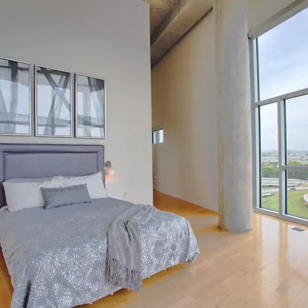 5m600- Two Bedroom Penthouse Nashville