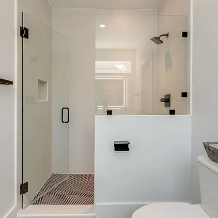 Gns Essentials - - 521 Camden Dr Unit B