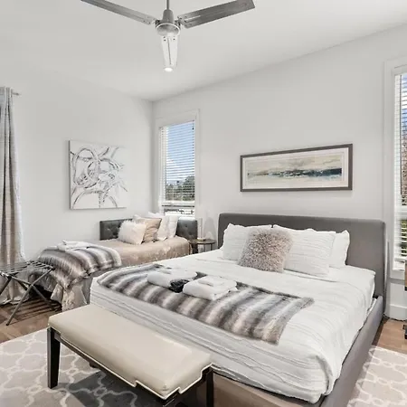 Holiday home Always A Guest Favorite! Luxe With Huge Rooftop And 7 Beds Nashville