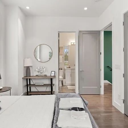 Always A Guest Favorite! Luxe With Huge Rooftop And 7 Beds * Nashville