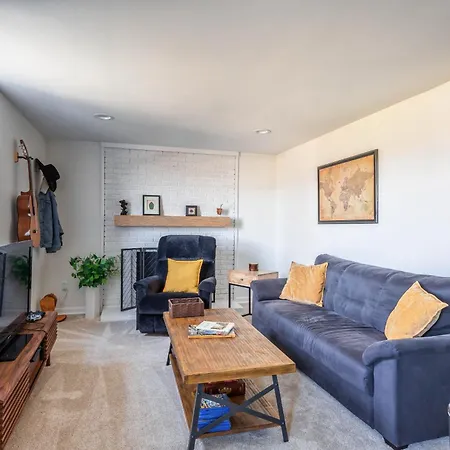 Private Haven - Minutes To Broadway, Bna Apartment