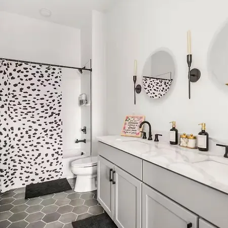 East Getaway Walkable & Near Downtown Nashville