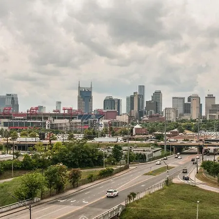 5m302 Skyline Views From Light Filled * Nashville