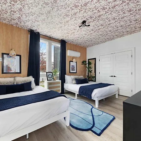 The Trillium & The Iris - 2 Homes 6 Bedrooms *