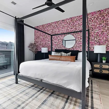 Holiday home The Camellia & The Bluestem - Two Four Bedroom Homes Nashville