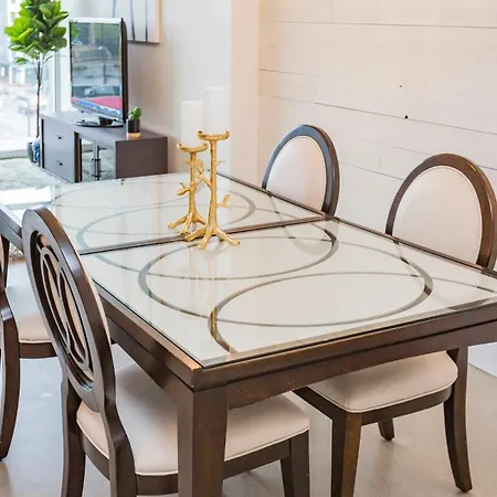 5m412- Sophisticated 1br Holiday home