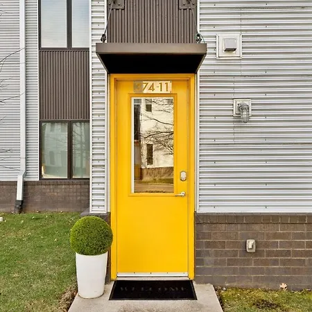 Apartment Modern Townhome 2 Miles South Of Downtown And Broadway Ave