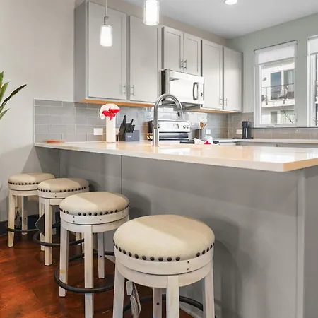 Apartment 14 At 64 Fern Ave Hbr