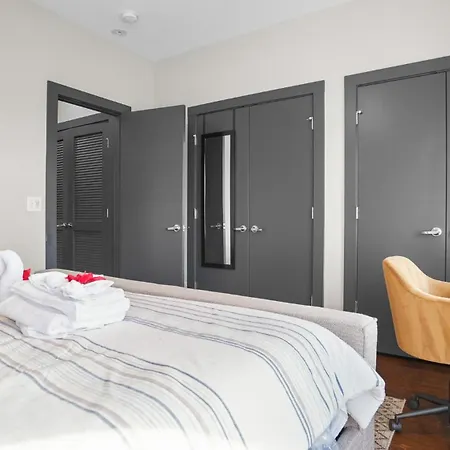 Apartment 14 At 64 Fern Ave Hbr *