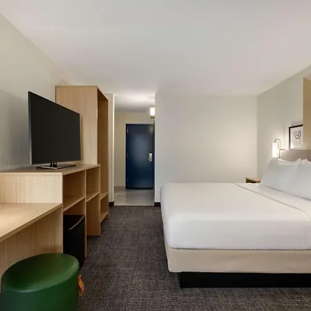 Spark By Hilton At Opryland 3* Nashville