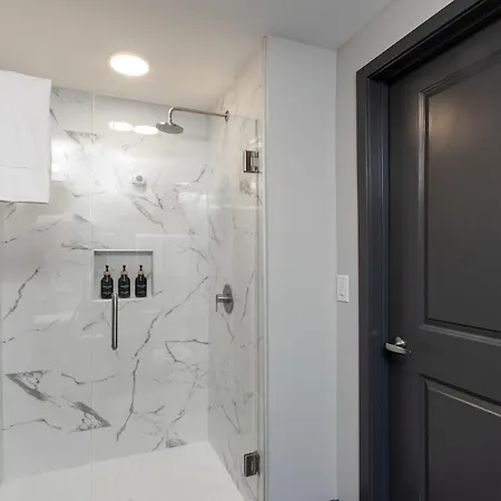 Modern 2Br Near Domain & Tech * Nashville