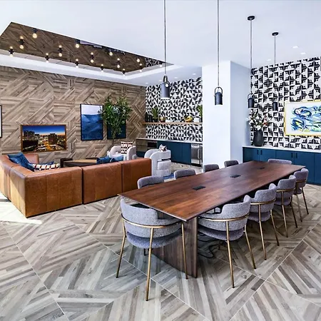 2-bed 2-bath Luxury Retreat