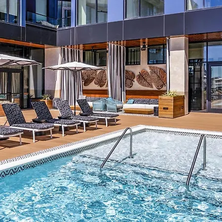 2-bed 2-bath Luxury Retreat