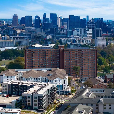 Sleeps 18 3 Modern Midtown W Gym Pool Walkable To Shops Eats * Nashville