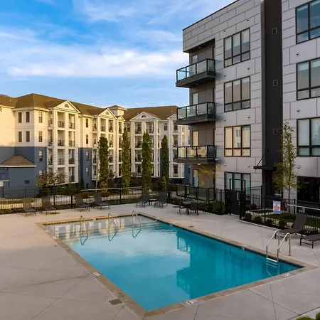 Holiday home Sleeps 18 3 Modern Midtown W Gym Pool Walkable To Shops Eats Nashville