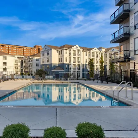 Holiday home Sleeps 18 3 Modern Midtown W Gym Pool Walkable To Shops Eats