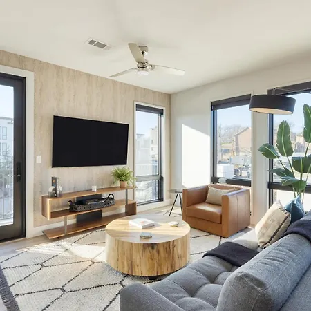 Sleeps 18 3 Modern Midtown W Gym Pool Walkable To Shops Eats Nashville