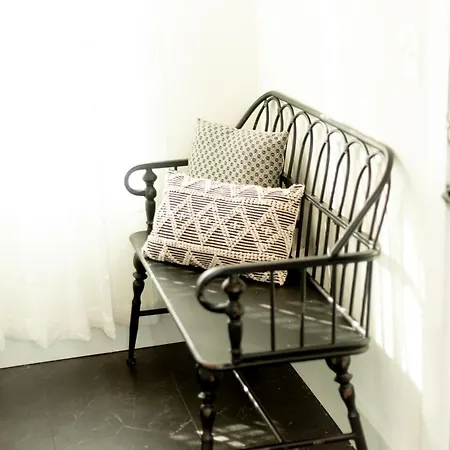Broadway Breeze Escape Modern Nashville Comfort