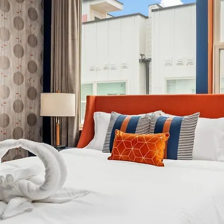 Chic Oasis 2 Miles From Dt - Pool Table - B-dashy Nashville