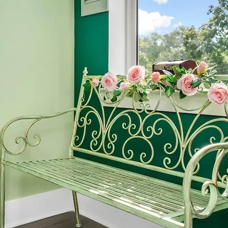 Holiday home Bloom Haus Dt 2miles - 8 Q Beds - Rooftop - Omg