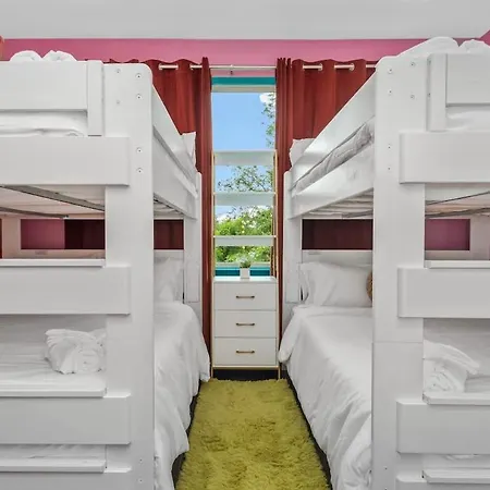 Girls' Getaway - Flamingle House - Broadway 2 Miles - Rooftop - Wow *