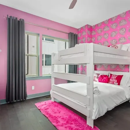 Girls' Getaway - Flamingle House - Broadway 2 Miles - Rooftop - Wow Holiday home
