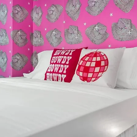 Girls' Getaway - Flamingle House - Broadway 2 Miles - Rooftop - Wow Holiday home Nashville