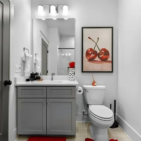 14 Bed Luxe Retreat With Game & Perfect For Large Groups!