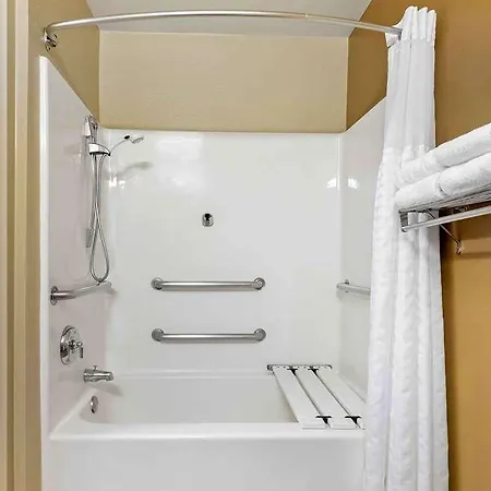 Extended America - - Airport - Music Hotel