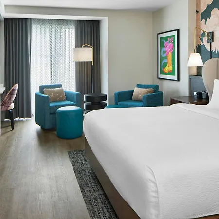 By Marriott Downtown/convention Center Hotel 3*