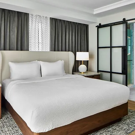 Hotel By Marriott Downtown/convention Center Nashville