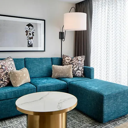 By Marriott Downtown/convention Center 3*