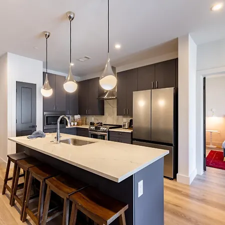 Holiday home Walkable Midtown Location Modern Amenities Pool Gym Anthem By Avantstay Nashville