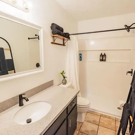 The Eastside 2br Near 5points *