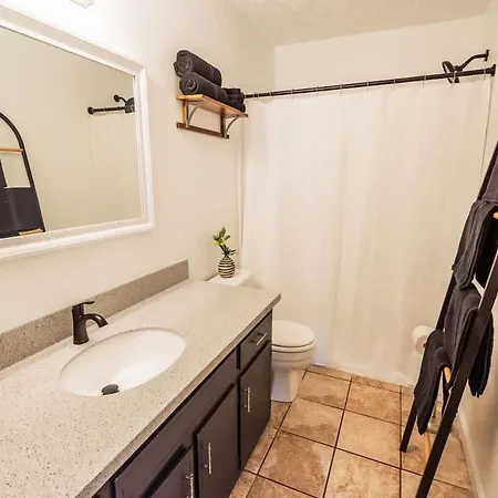 The Eastside 2br Near 5points