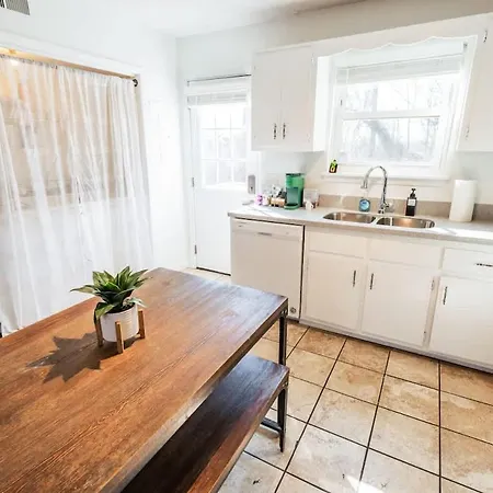 Holiday home The Eastside 2br Near 5points Nashville