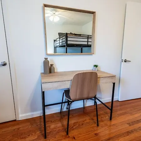 The Eastside 2br Near 5points Holiday home *