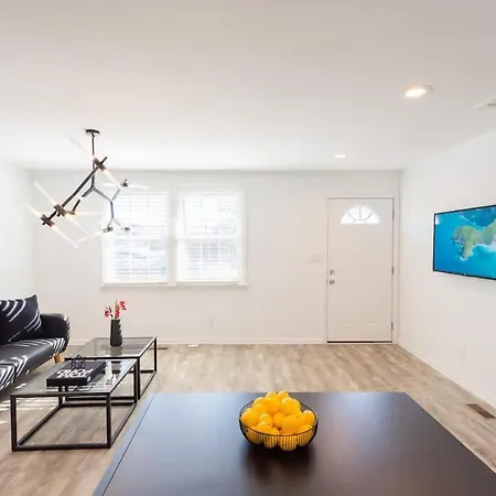 Get To Any Site 5-15 Minutes Holiday home Nashville