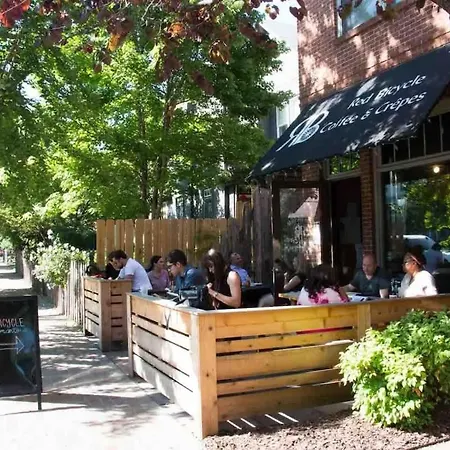 7 Min Drive To Broadway- Walkable Neighborhood *